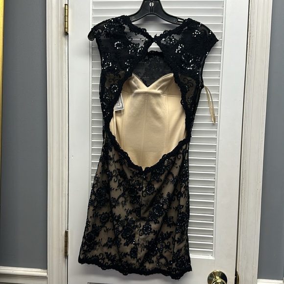 La Femme style number 19750 black lace over nude lining in multiple sizes - Picture 5 of 10